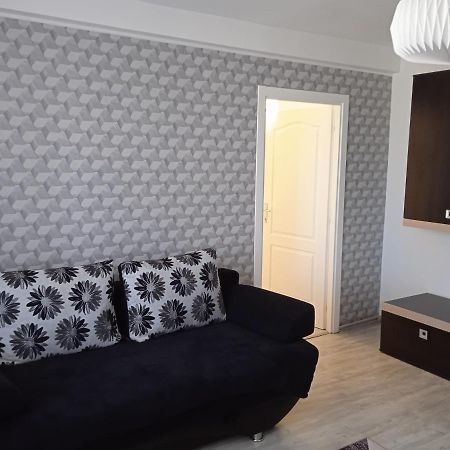 Râmnicu Vâlcea Ana Apartament מראה חיצוני תמונה