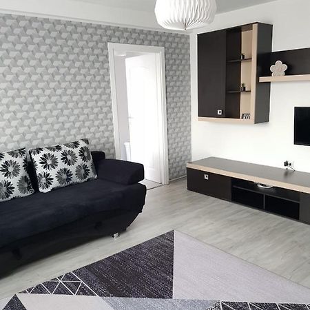 Râmnicu Vâlcea Ana Apartament מראה חיצוני תמונה