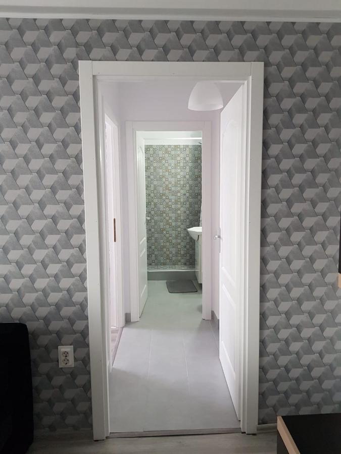 Râmnicu Vâlcea Ana Apartament מראה חיצוני תמונה